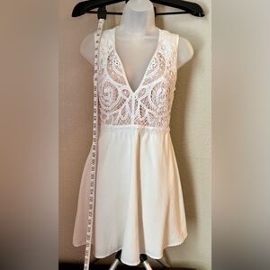 Elegant White Lace Dress Plunge Mini Dress by Lulus. Women’s XS